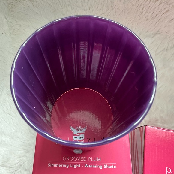 Pink zebra grooved plum simmer light with base - Picture 3 of 4